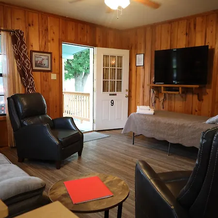 Turn On Inn Lake Village Room photo