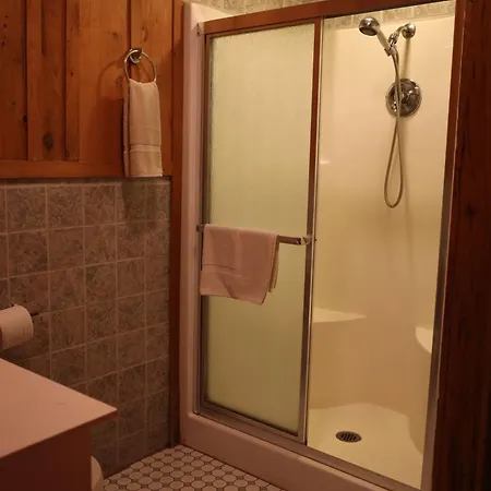 Turn On Inn Lake Village Room photo