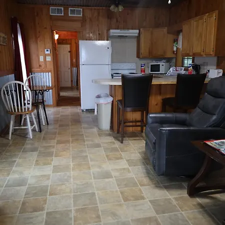 Turn On Inn Lake Village Room photo