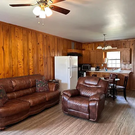 Turn On Inn Lake Village Room photo