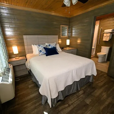 Turn On Inn Lake Village Room photo