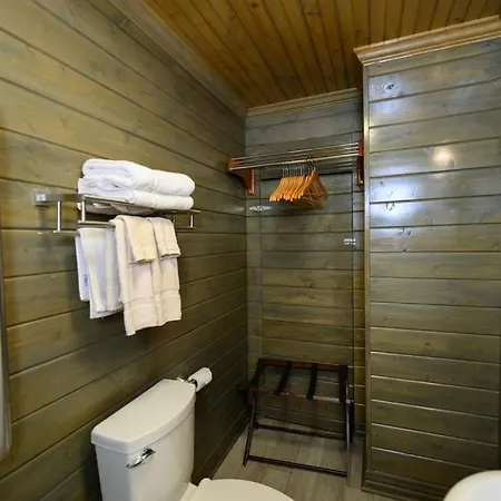 Turn On Inn Lake Village Room photo