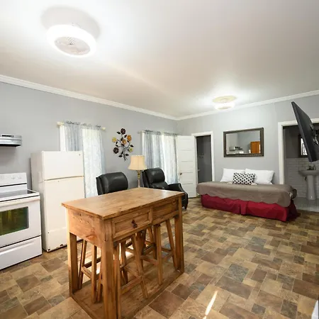 Turn On Inn Lake Village Room photo