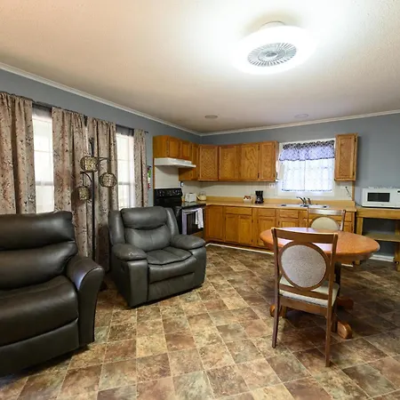 Turn On Inn Lake Village Room photo