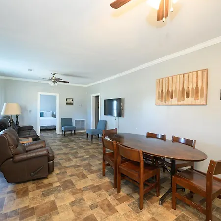 Turn On Inn Lake Village Room photo